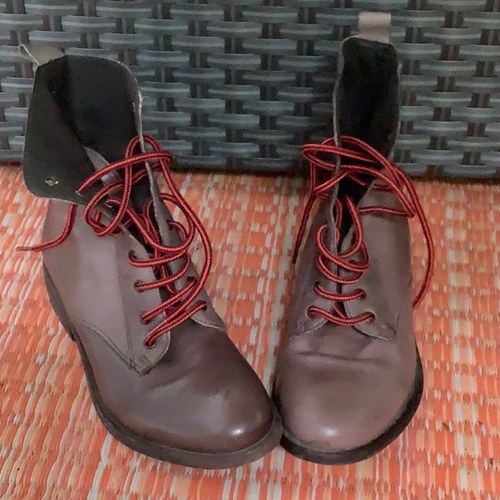 Made in Portugal brown lace up boots